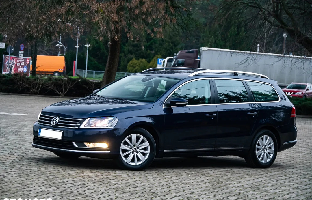 Volkswagen Passat cena 37900 przebieg: 249000, rok produkcji 2014 z Legnica małe 781